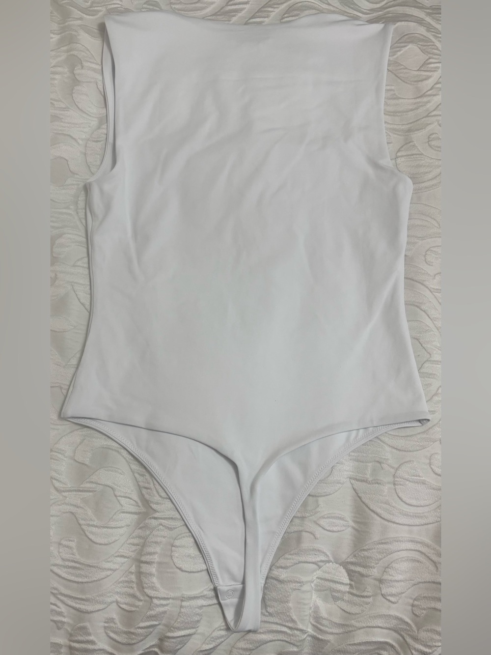 NWOT Aritzia White Original Contour Esteem Bodysuit Size L - Picture 8 of 8